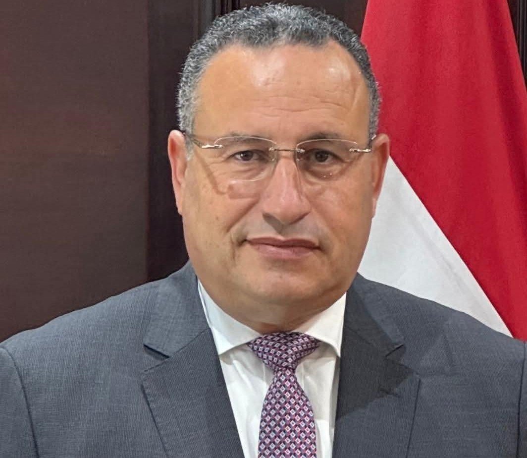 وزير التعليم العالي يهنئ الأكاديميين المعينين محافظين ونواب محافظين