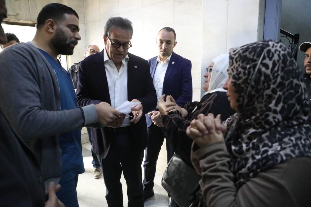 وزير الصحة يجري جولة مفاجئة بمستشفى السلام التخصصي في أول أيام رمضان 