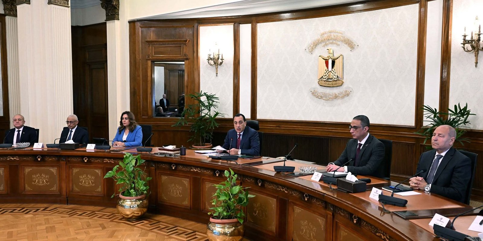 رئيس الوزراء يوجه بتوزيع نشرات دورية عن كل محافظة تتضمن توصيفًا شاملًا بالمعلومات والأرقام ومستوى الخدمات الحكومية 