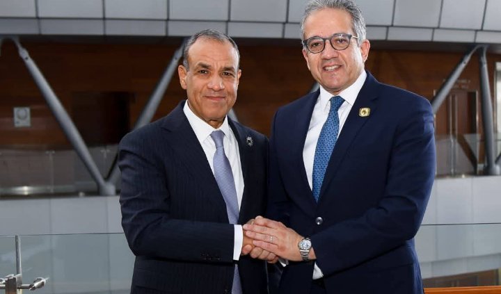 وزير الخارجية يلتقي مع الدكتور خالد العناني مدير عام منظمة اليونسكو