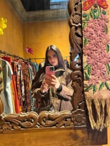 درة تشارك جمهورها بصور خلال رحلتها إلى إسبانيا برفقة زوجها