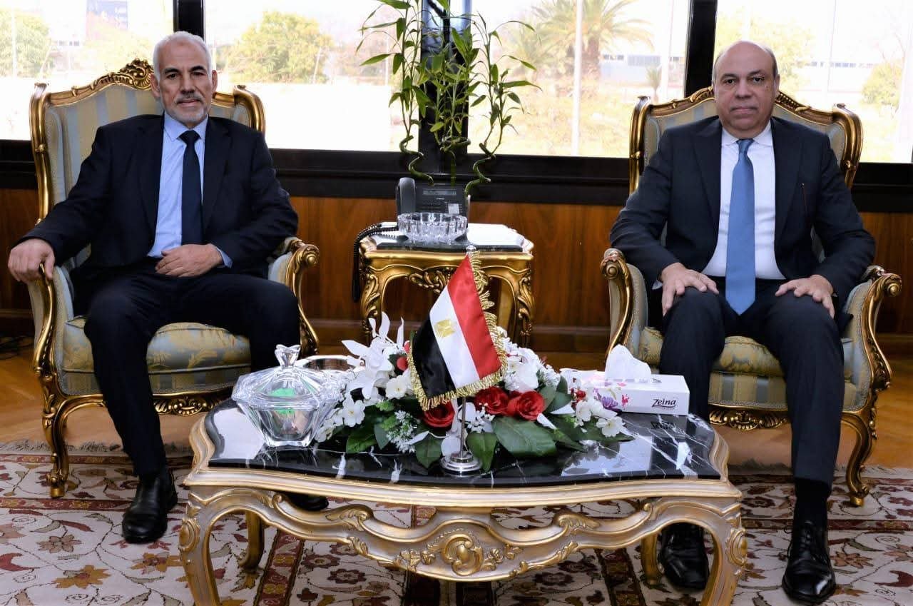 وزير الطيران يشهد توقيع مذكرة تفاهم بين سلطة الطيران المدني المصرية ومصلحة الطيران المدني الليبية لتعزيز التكامل في إدارة المجال الجوي