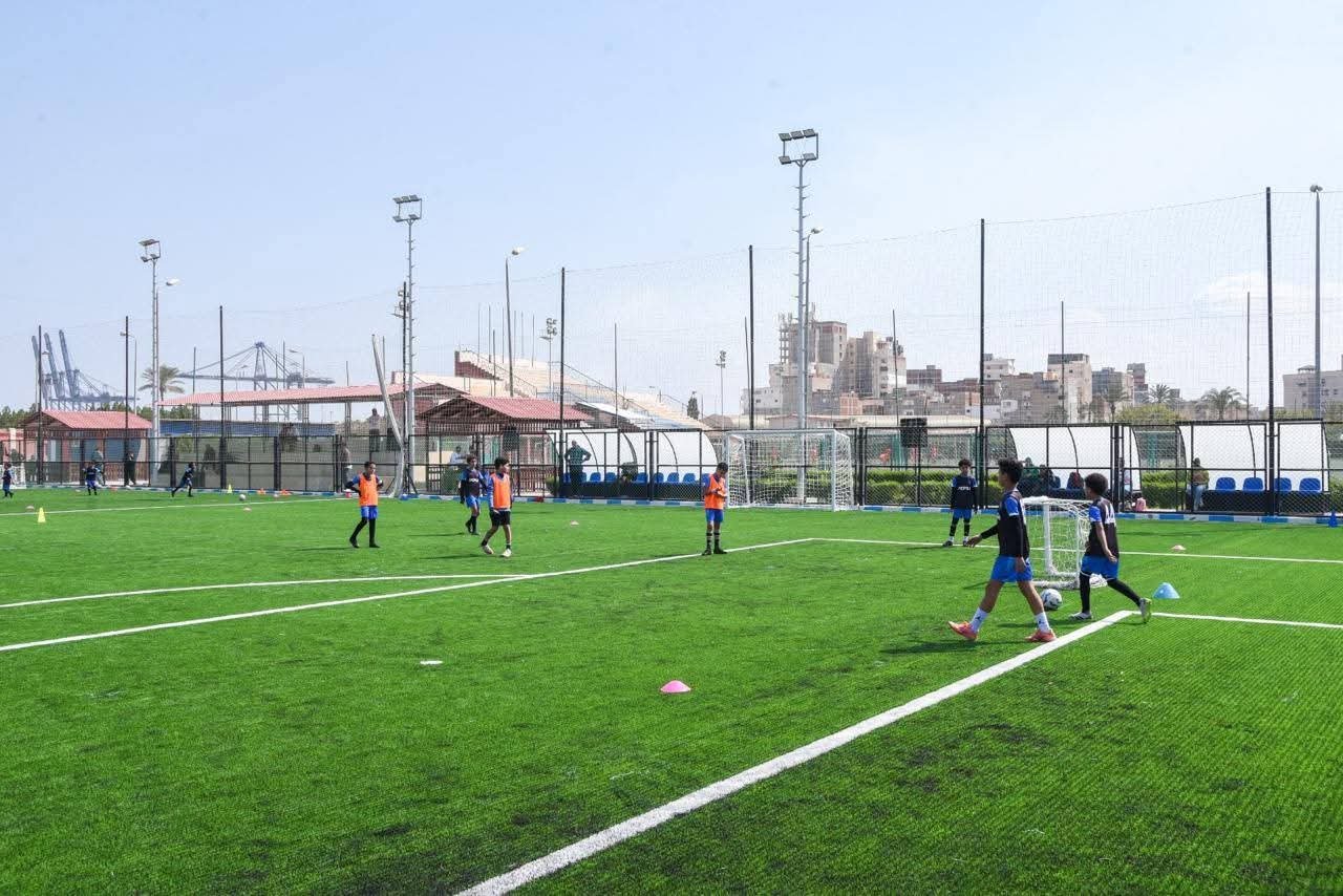 وزير الشباب والرياضة ومحافظ الإسكندرية يفتتحان ملعب مشروع بيبسي ستارز بالمدينة الشبابية بأبو قير 