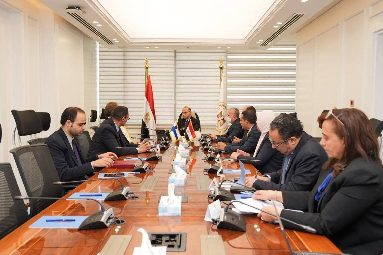 فريد يلتقي سفيرة فنلندا بالقاهرة لبحث سبل تعزيز التعاون الاقتصادي والاستثماري بين البلدين 2 فريد يلتقي سفيرة فنلندا بالقاهرة لبحث سبل تعزيز التعاون الاقتصادي والاستثماري بين البلدين