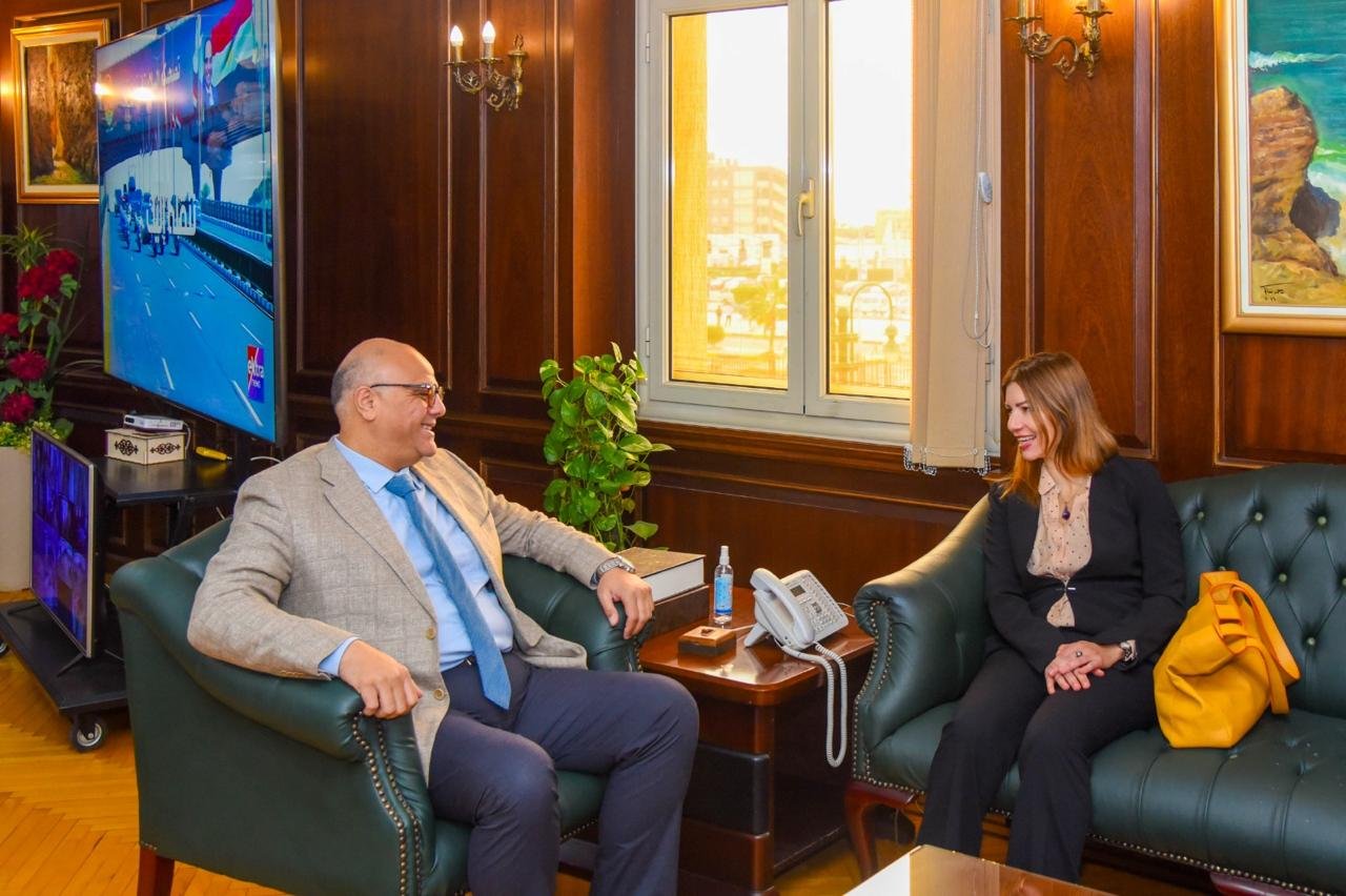 محافظ الإسكندرية يبحث مع قنصل فرنسا توسيع التعاون في الاستثمار والثقافة والبيئة