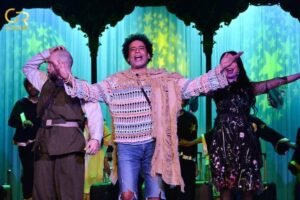 «ابن الأصول» على مسرح ميامي.. مراد منير يطرح سؤال القيم في عرض غنائي استعراضي