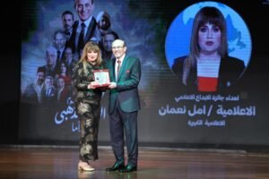 محمد صبحي يكرم نجوم الزمن الجميل: “أنتم ضمير الفن الحقيقي" ويعلق هناك غائبون وهناك مغيبون