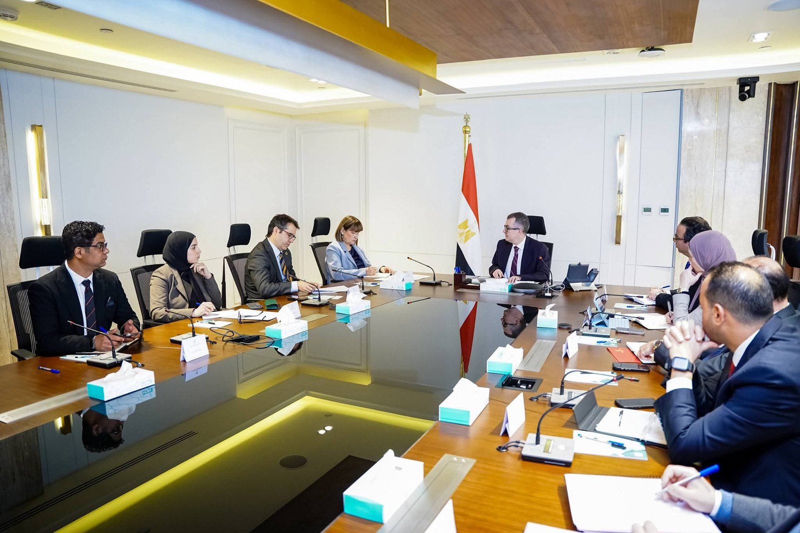 رستم يبحث مع المنسق المقيم للأمم المتحدة تعزيز مسارات التنمية المستدامة ورفع كفاءة الاستثمار العام 2 رستم يبحث مع المنسق المقيم للأمم المتحدة تعزيز مسارات التنمية المستدامة ورفع كفاءة الاستثمار العام