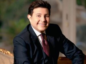 بدء عزاء هاني شاكر بمسجد أبو شقة في الشيخ زايد