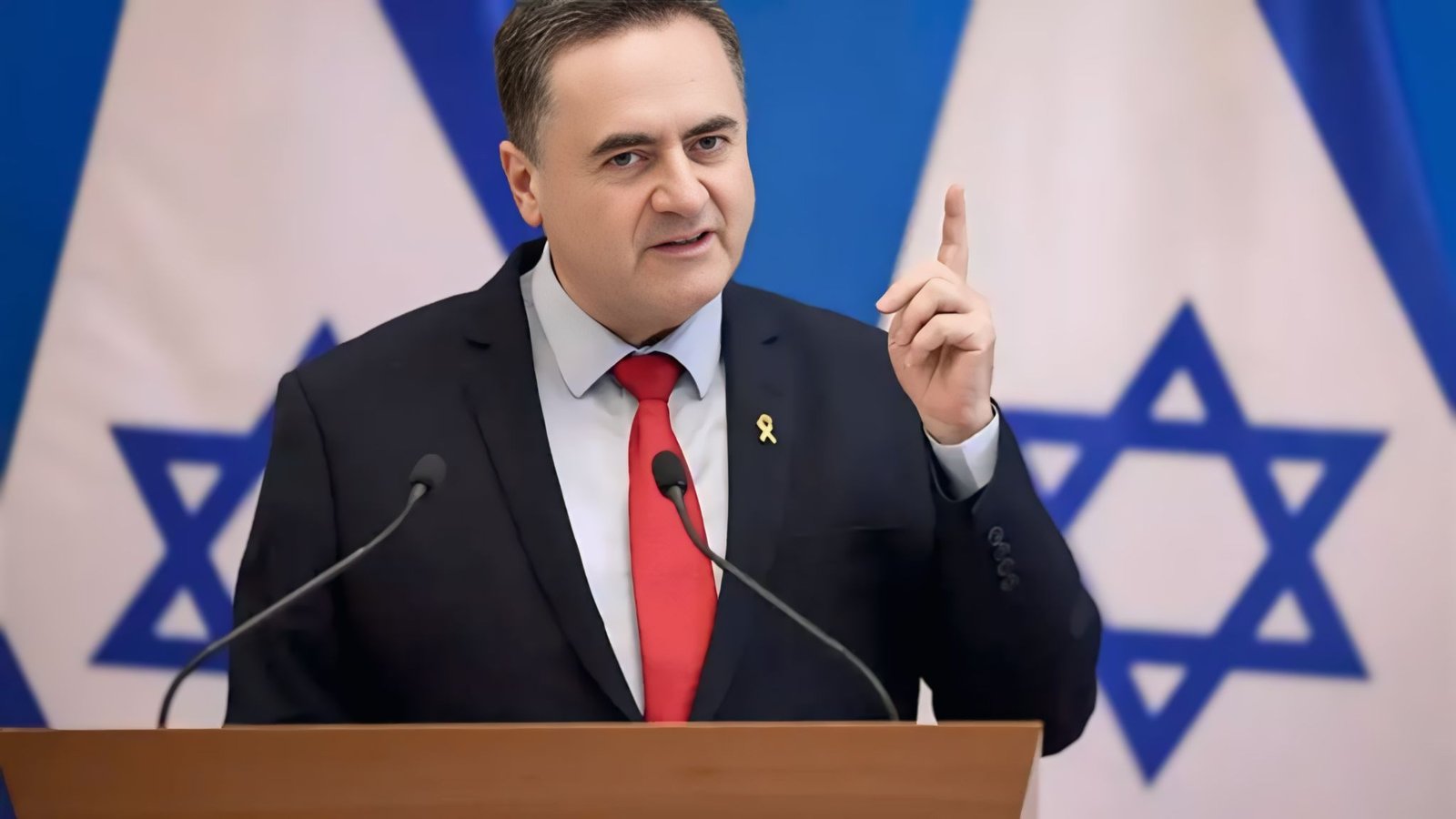 تصريحات وزير الدفاع الإسرائيلي بشأن إيران تثير الجدل