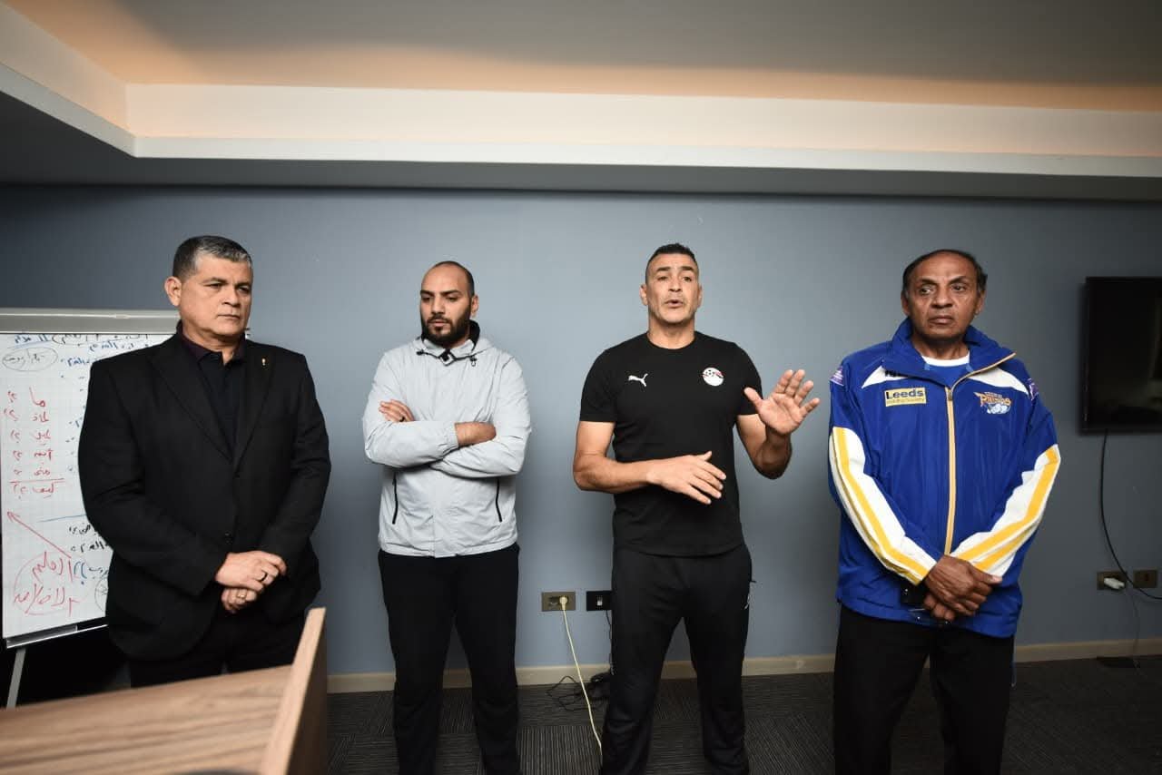 أوسكار رويز يحاضر مدربى حراس المرمى حول أبرز الحالات التحكيمية 