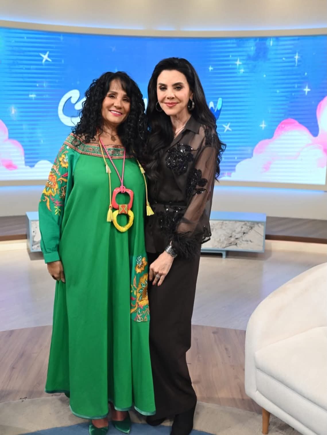 جاسمين طه زكي تستضيف سحر رامي في “ست ستات”.. كواليس “اتنين غيرنا” ولمحات إنسانية مؤثرة 2 جاسمين طه زكي تستضيف سحر رامي في “ست ستات”.. كواليس “اتنين غيرنا” ولمحات إنسانية مؤثرة
