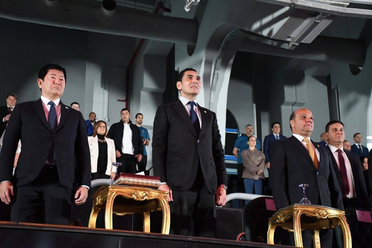 وزير الشباب والرياضة يفتتح بطولة كأس العالم للجمباز الفني