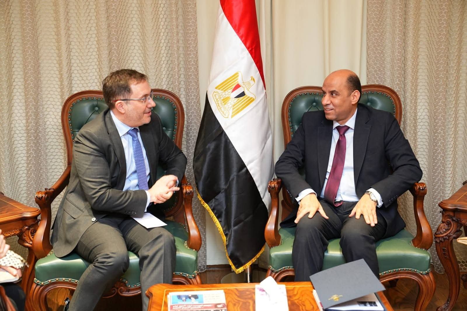 وزير العمل يلتقي سفير المملكة المتحدة بالقاهرة لبحث تعزيز التعاون في التدريب المهني وتشغيل الشباب وتمكين المرأة 