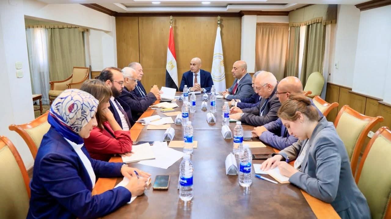 عبد اللطيف يبحث مع وفد بنك التعمير الألماني سبل تعزيز التعاون في تطوير التعليم الفني ومدارس التكنولوجيا التطبيقية