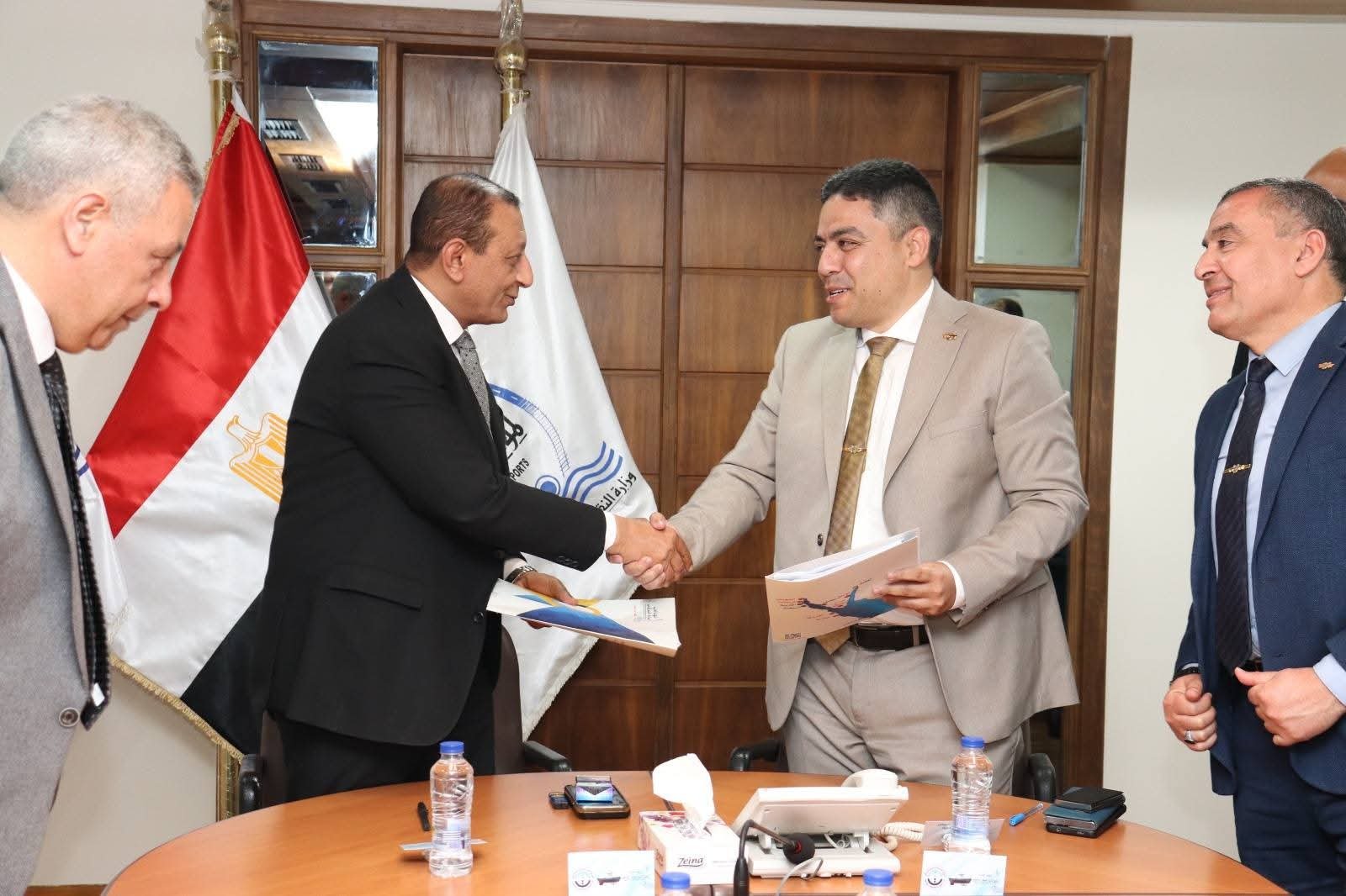 الهيئة العامة لموانئ البحر الأحمر وهيئة قناة السويس يوقعان عقدًا لبناء وتوريد قاطرات بحرية 4 الهيئة العامة لموانئ البحر الأحمر وهيئة قناة السويس يوقعان عقدًا لبناء وتوريد قاطرات بحرية