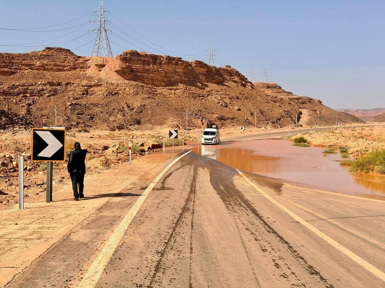 وزارة الموارد المائية والري تتابع آثار أمطار وسيول جنوب سيناء وتوجه بتعزيز الحماية المائية