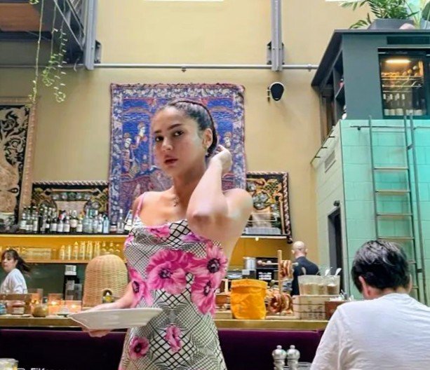 ندى موسى تخطف الأنظار من ألمانيا.. رحلة أوروبية مليئة بالجمال والتفاعل الجماهيري