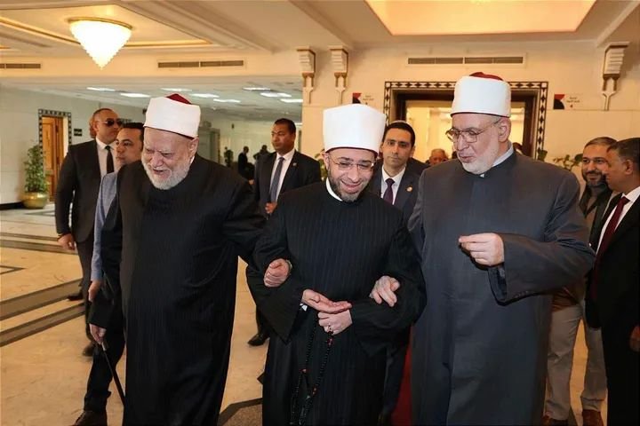 وزير الأوقاف يشارك في مؤتمر حماية الأسرة بالأزهر: دعوات لتعزيز التماسك المجتمعي ومواجهة تحديات العصر