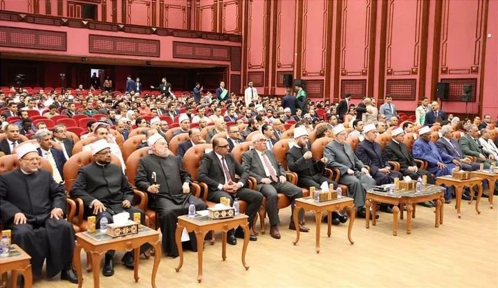 وزير الأوقاف يشارك في مؤتمر حماية الأسرة بالأزهر: دعوات لتعزيز التماسك المجتمعي ومواجهة تحديات العصر