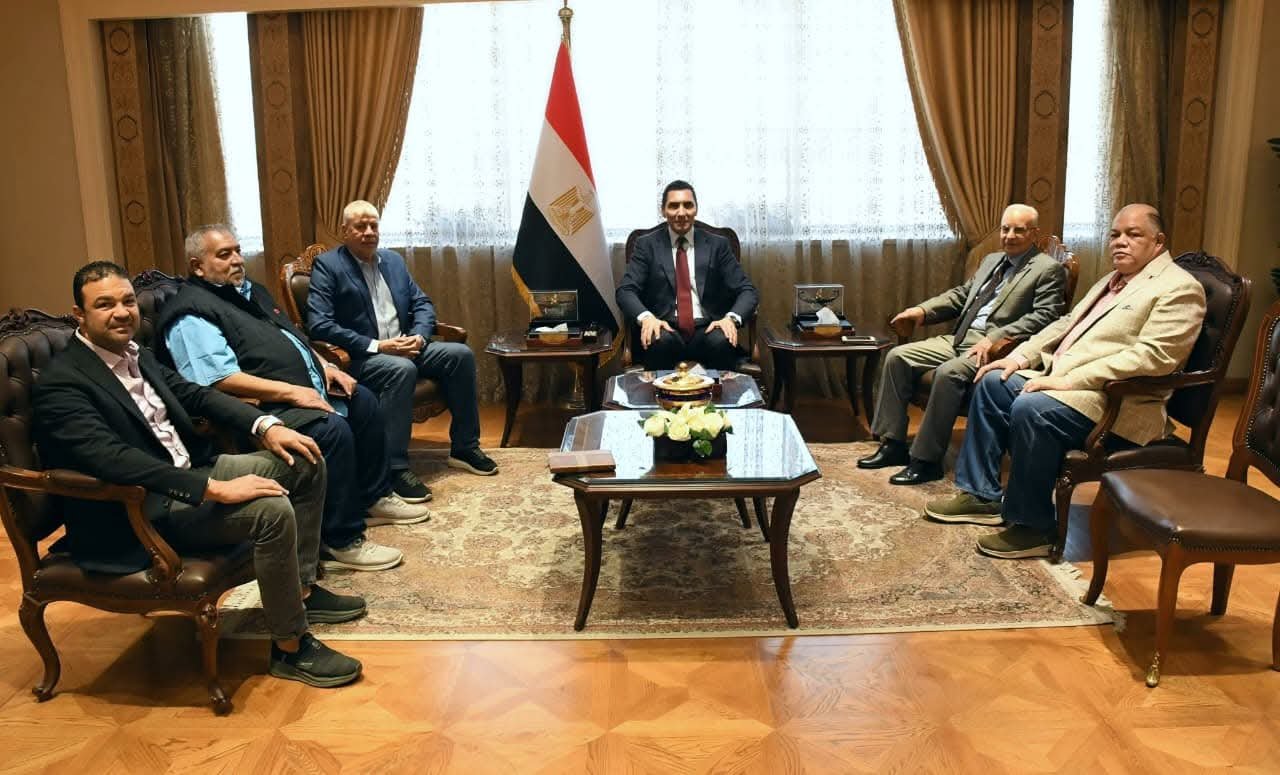 وزير الشباب والرياضة يلتقي مجلس إدارة الجمعية المصرية لرعاية قدامى الرياضيين برئاسة أحمد شوبير 