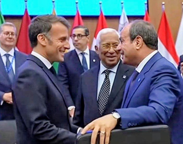 السيسي يشارك في قمة قبرص التشاورية بين القادة العرب والأوروبيين ويؤكد: حل الدولتين هو السبيل الوحيد للسلام في الشرق الأوسط