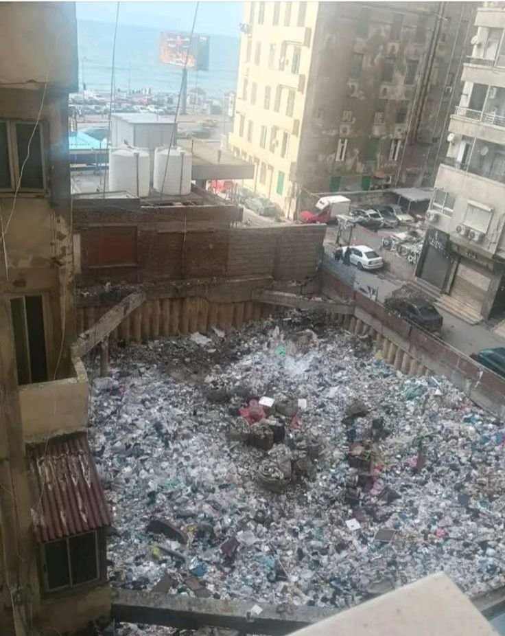 الإسكندرية تتصدى للفوضى.. رفع 1408 طن مخلفات من ٤ بؤر عشوائية بالأراضي الفضاء