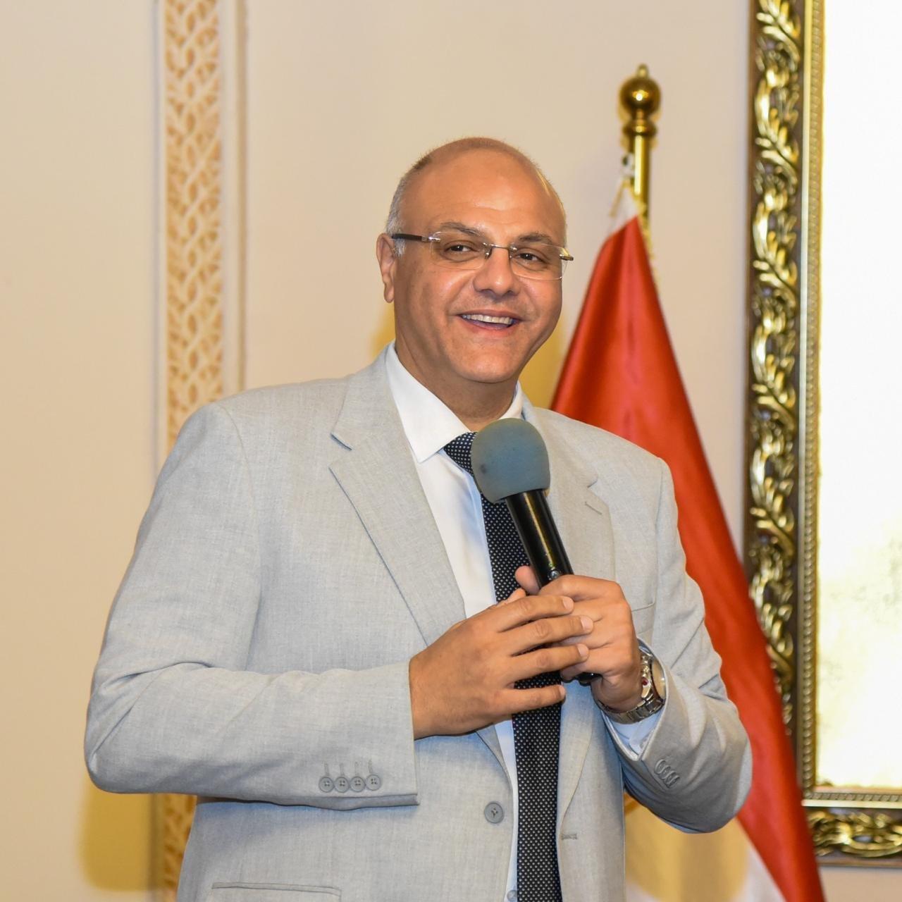 محافظ الإسكندرية يشارك الأقباط احتفالات عيد القيامة