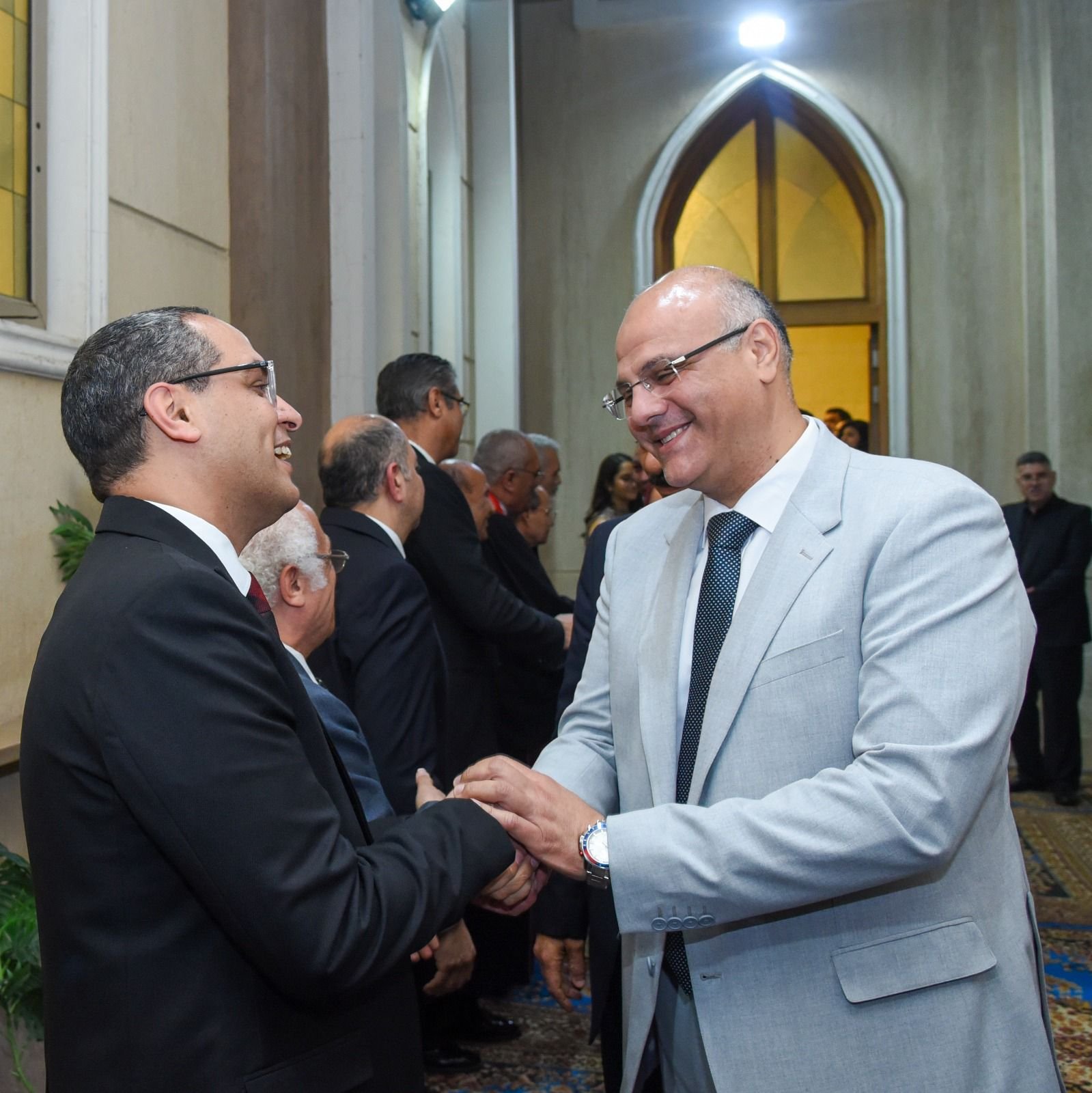 محافظ الإسكندرية يشارك الطائفة الإنجيلية احتفالات عيد القيامة 