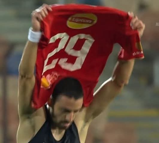 الأهلي يخطف انتصارًا قاتلًا 