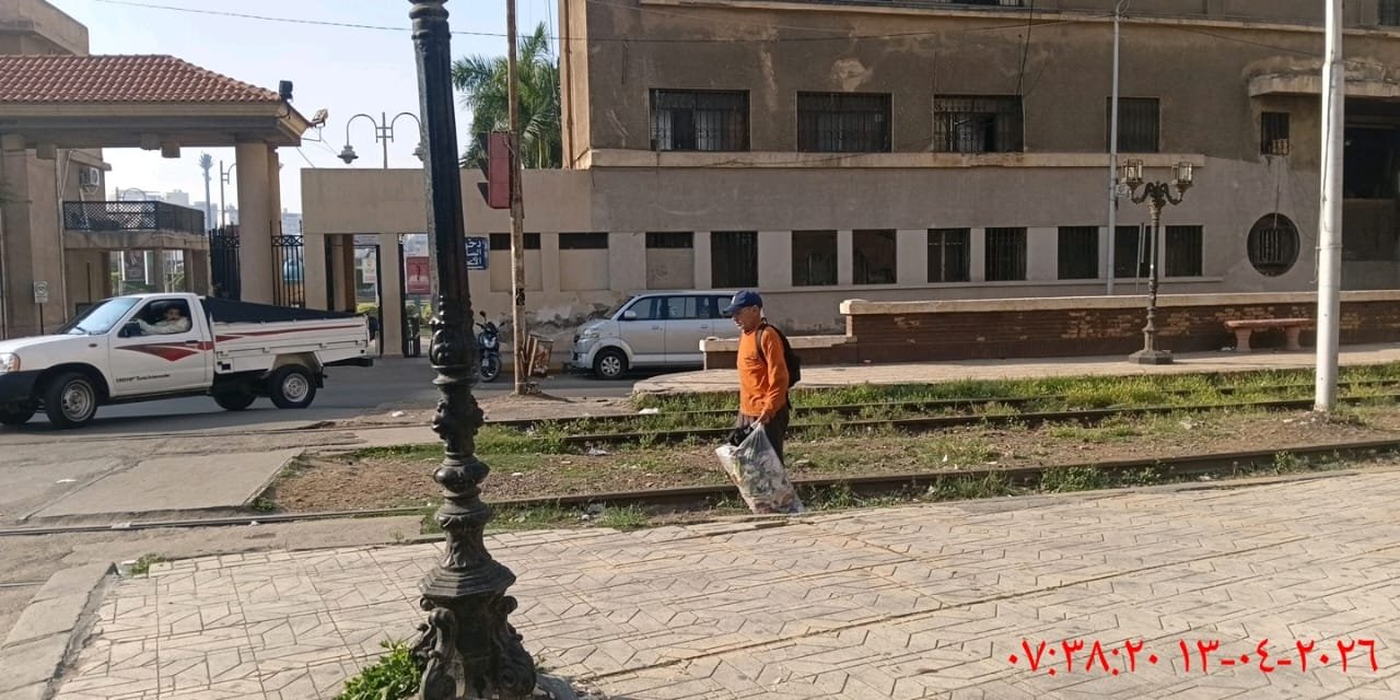 محافظ الإسكندرية يوجّه برفع 200 طن مخلفات من مسار الترام لتعزيز الانضباط الحضاري والسيولة المرورية