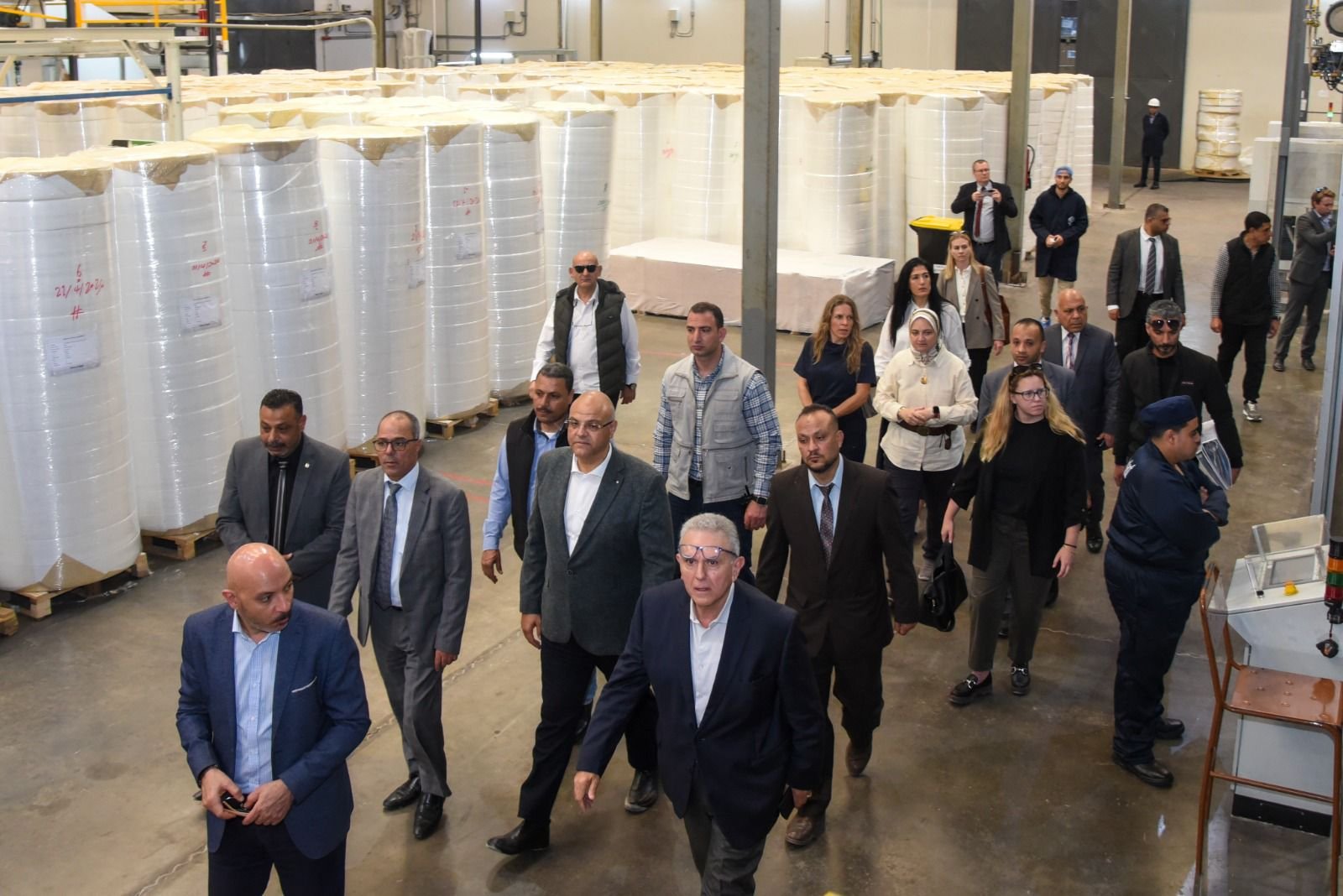 محافظ الإسكندرية ووفد الاتحاد الأوروبي يتفقدان المنطقة الحرة العامة بالعامرية لتعزيز الاستثمار