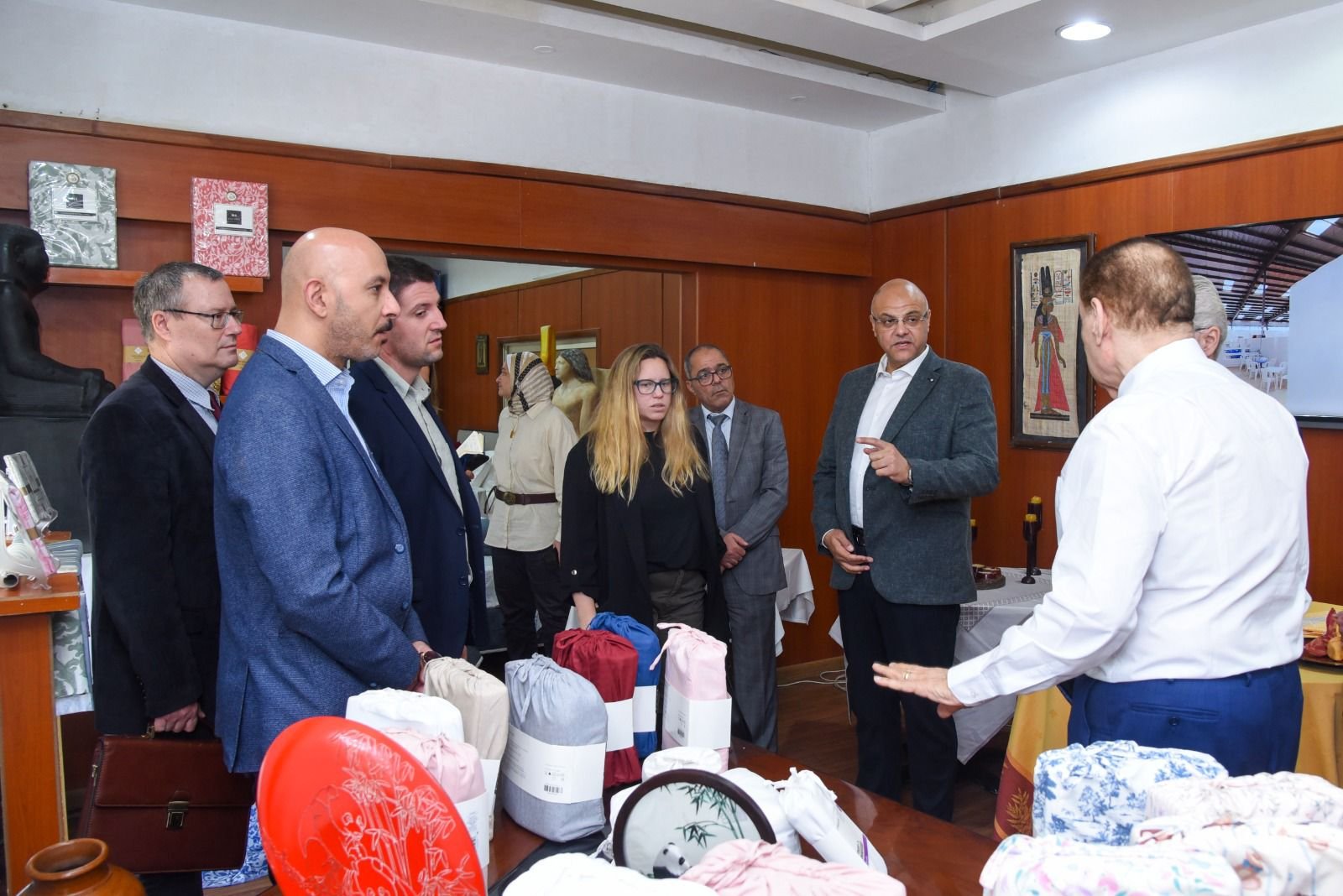 محافظ الإسكندرية ووفد الاتحاد الأوروبي