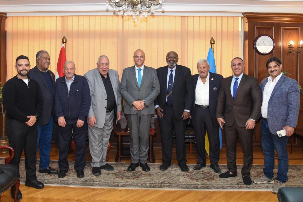 محافظ الإسكندرية يستقبل وفد الاتحاد المصري للياقة البدنية وكمال الأجسام 