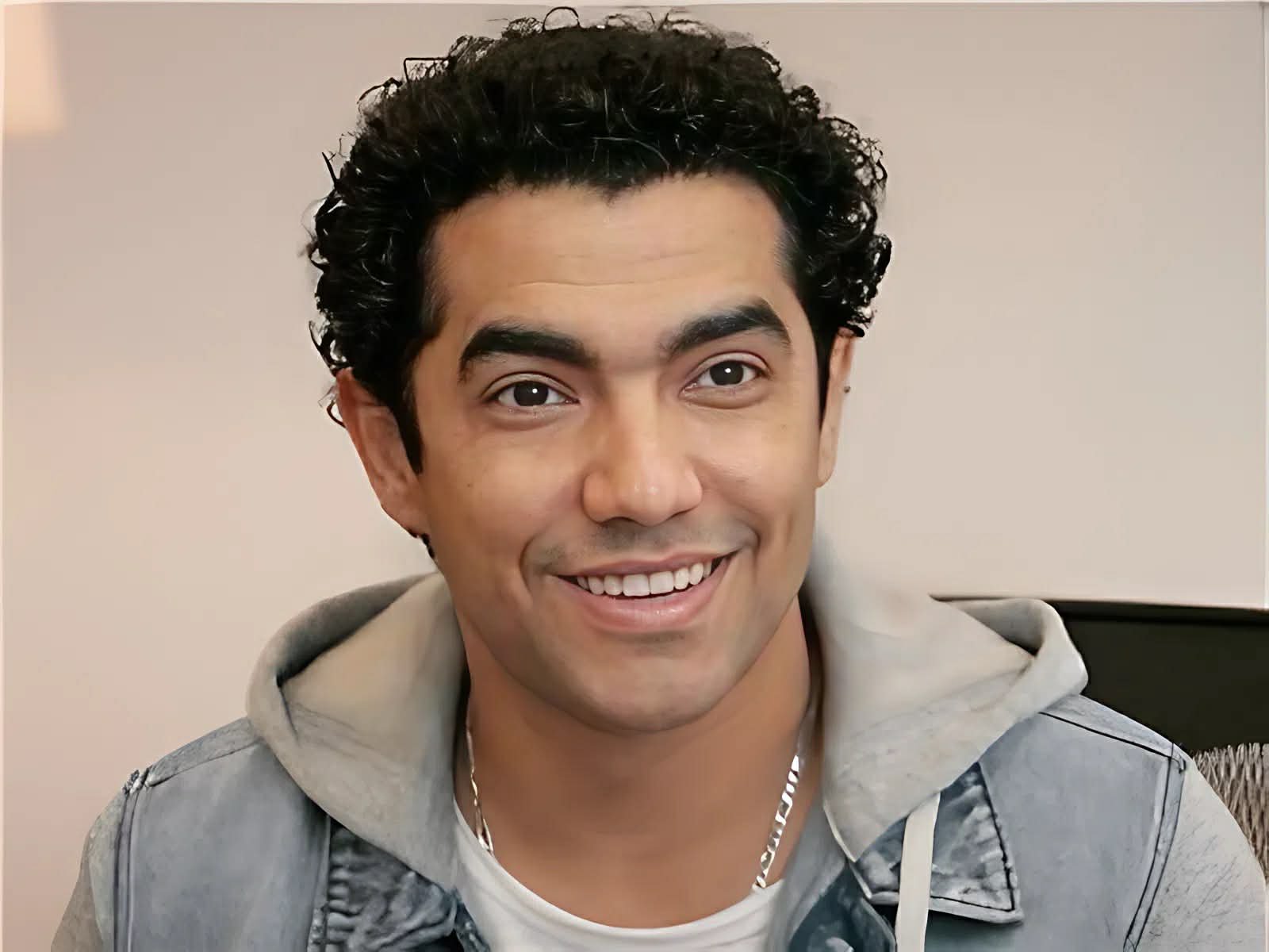 محمد عادل.. مسيرة فنية متصاعدة من المسرح إلى الدراما والسينما 3 محمد عادل.. مسيرة فنية متصاعدة من المسرح إلى الدراما والسينما