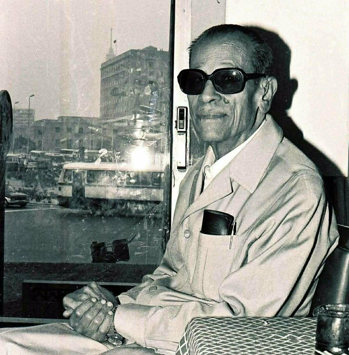 حدث في مثل هذا اليوم .. نجيب محفوظ يحصد نوبل ويصنع مجد الأدب العربي