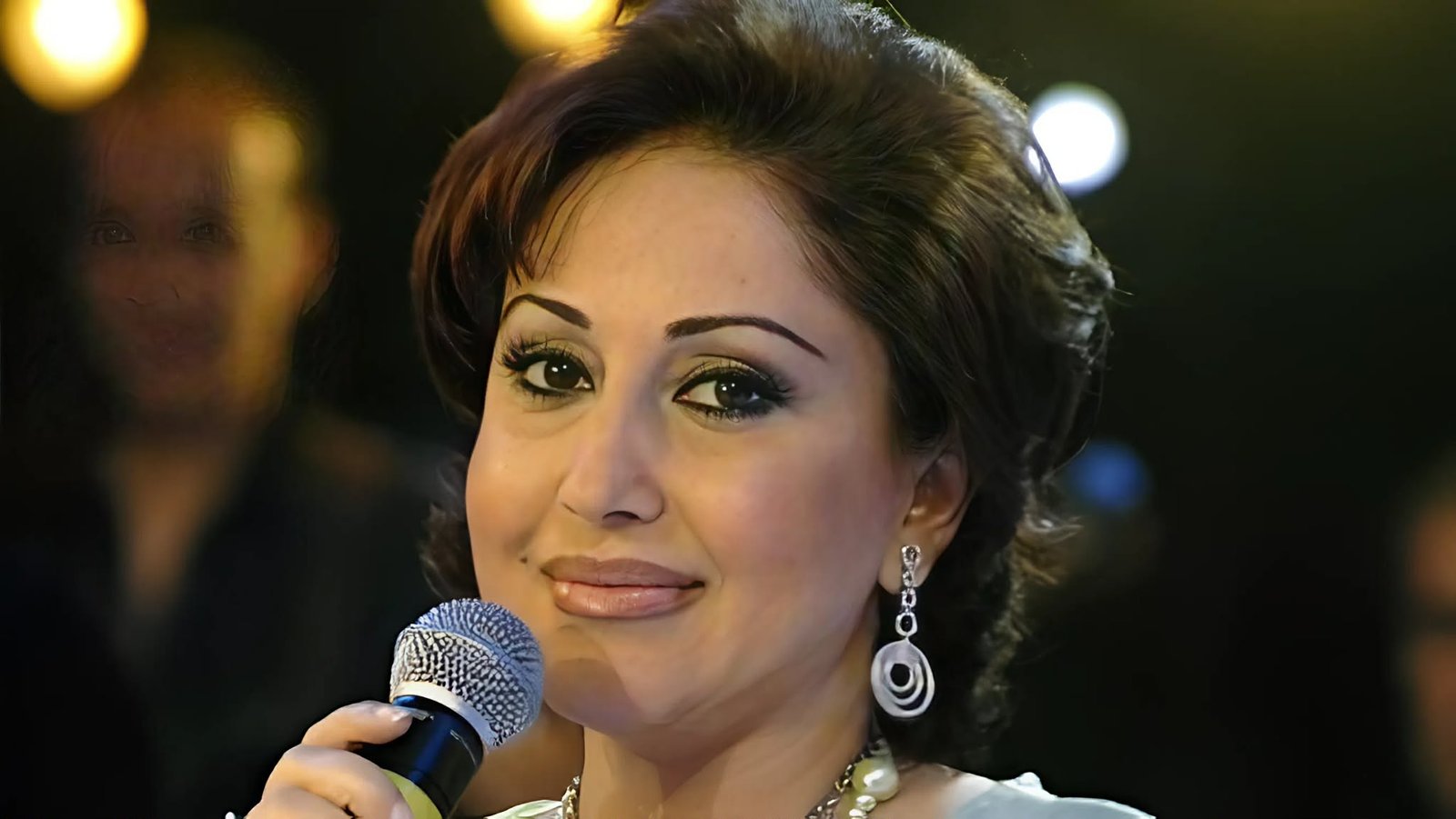 رجاء بلمليح.. الصوت المغربي الدافئ يحتفى بيوم ميلادها ومسيرة لا تُنسى