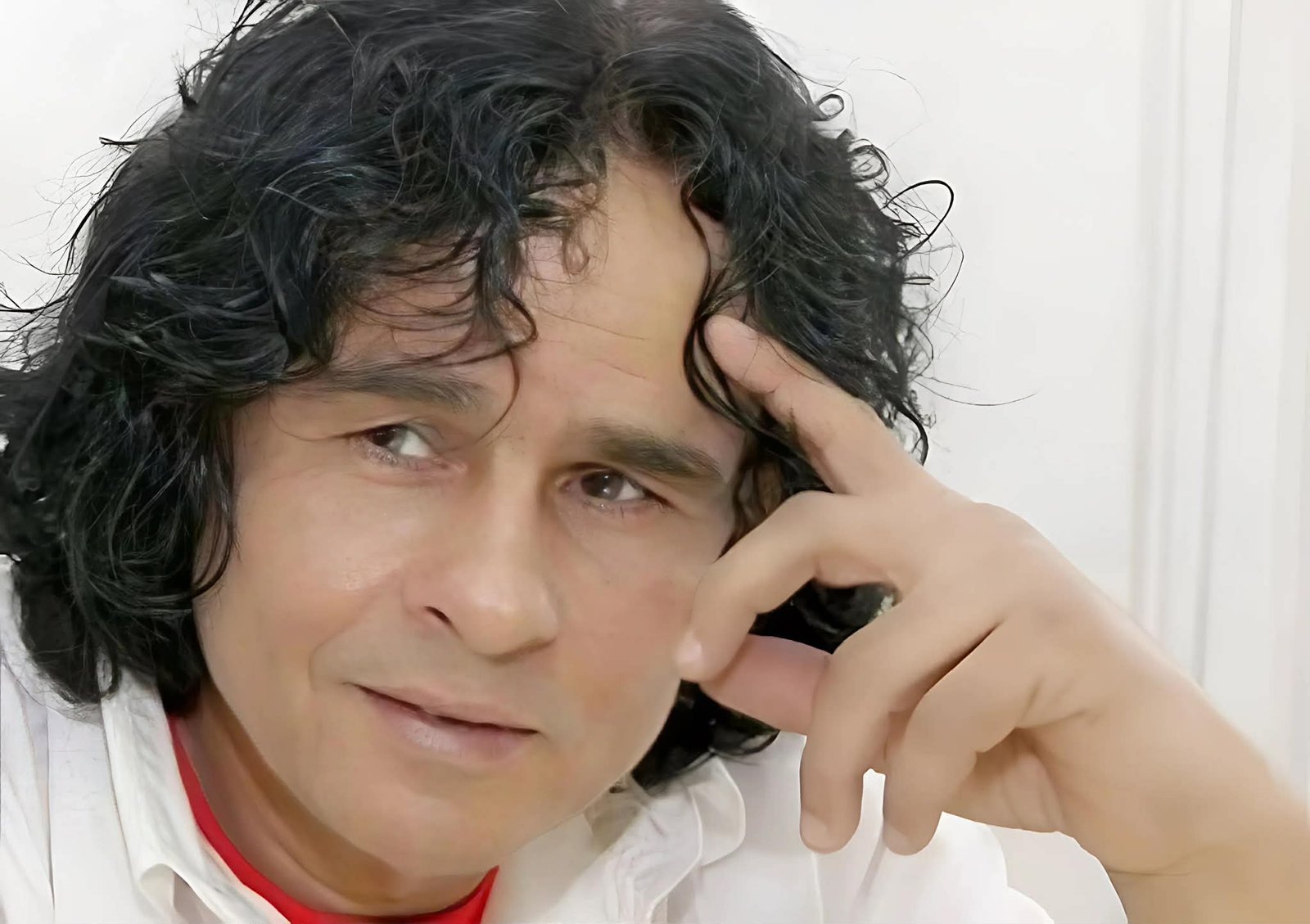 ذكرى ميلاد علي حميدة.. صوت «لولاكي» الذي غيّر شكل الأغنية العربية