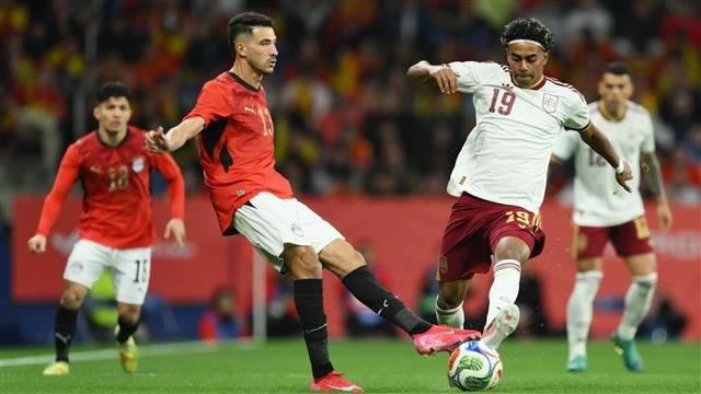 الفراعنة يفرضون كلمتهم أمام بطل أوروبا.. تعادل بطعم الانتصار يكشف قوة شخصية المنتخب