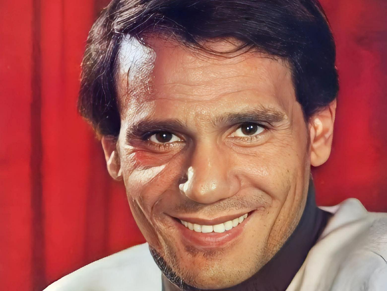 بعد نصف قرن من الرحيل.. جدل جديد حول وفاة عبد الحليم حافظ هل كانت نتيجة خطأ طبي؟ 5 بعد نصف قرن من الرحيل.. جدل جديد حول وفاة عبد الحليم حافظ هل كانت نتيجة خطأ طبي؟