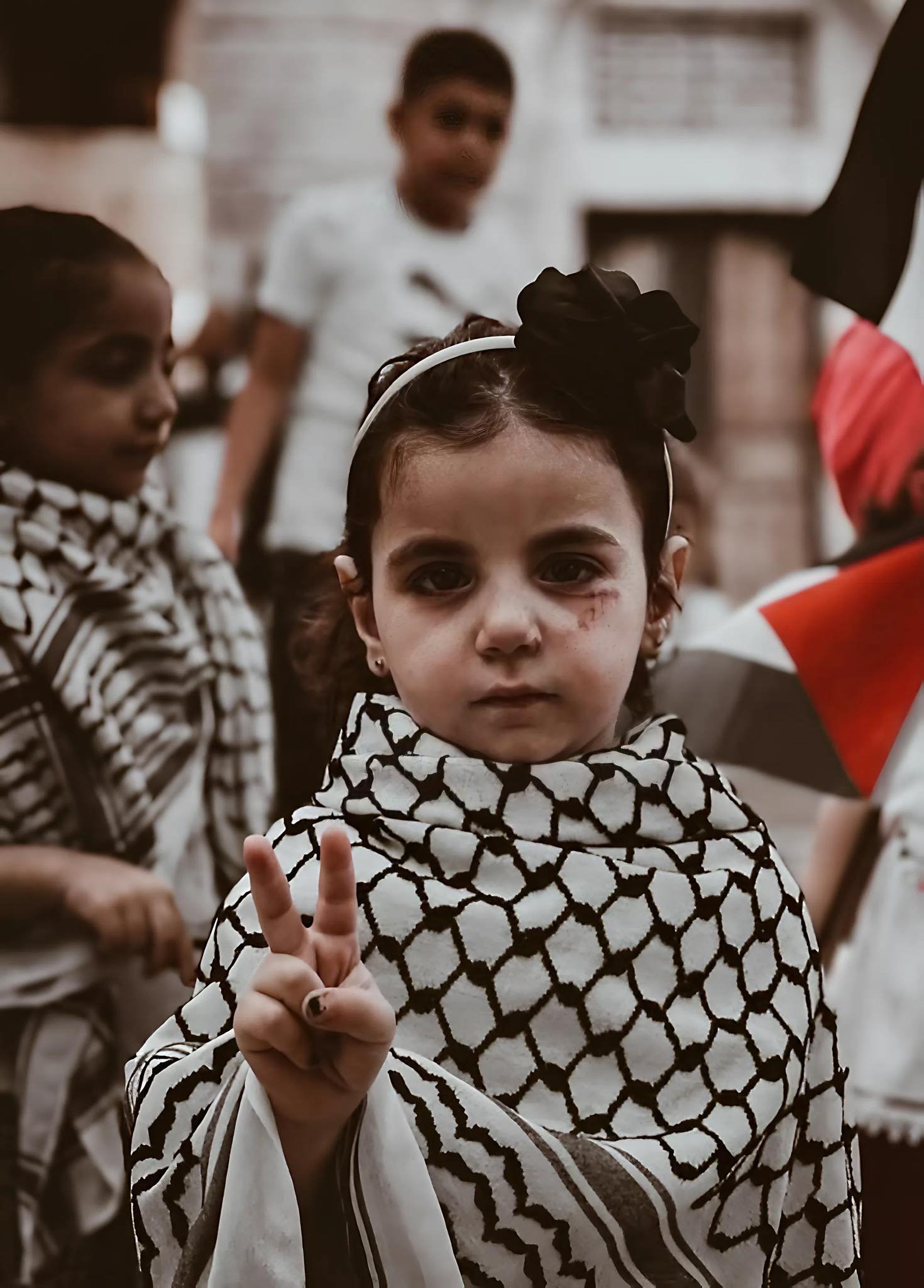 يوم الطفل الفلسطيني.. طفولة تقاوم الألم وتحلم بالحياة 4 يوم الطفل الفلسطيني.. طفولة تقاوم الألم وتحلم بالحياة