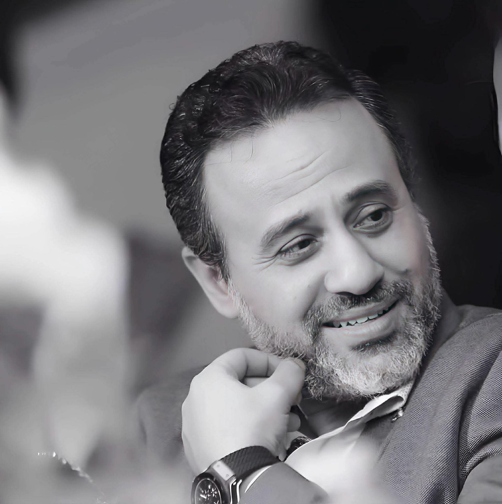 إيهاب فهمي يثير الجدل بمنشور ساخر: 90% من مشاكل البشرية هتتحل عند قطع الإنترنت