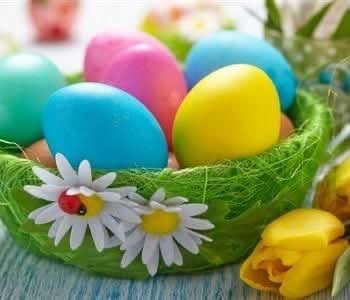 طريقة عمل البيض الملون 