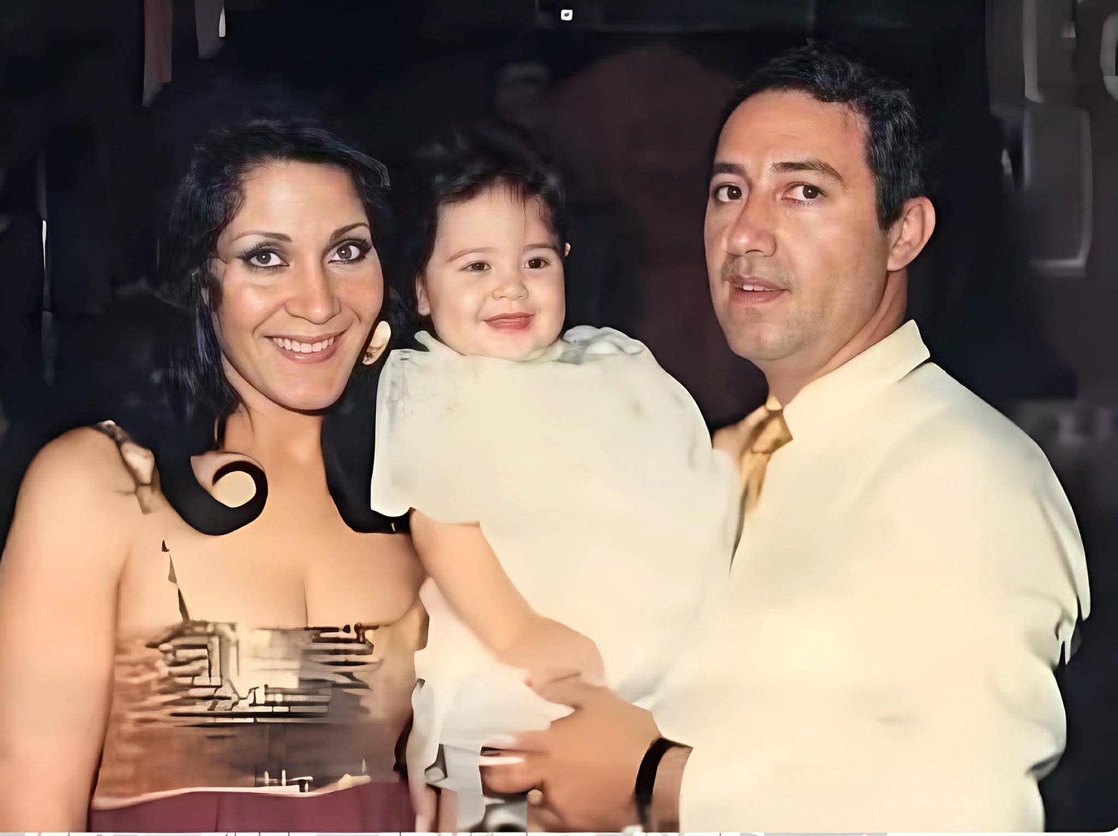 وفاة والد الفنانة منة شلبي.. حزن واسع في الوسط الفني ورسائل دعم مؤثرة