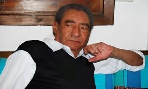 في ذكرى وفاة عبد الرحمن الأبنودي.. “الخال” صوت الصعيد وشاعر العامية