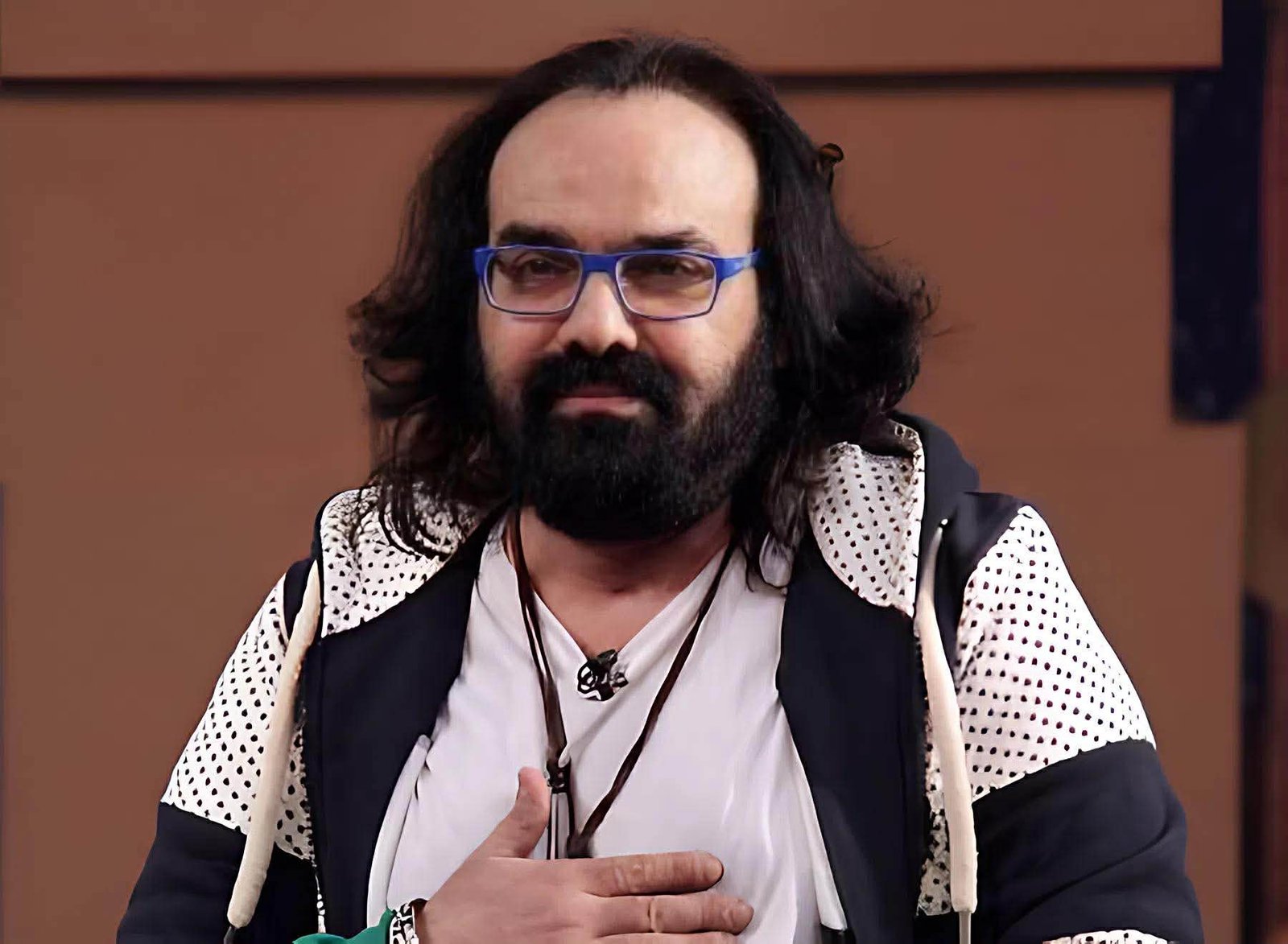 أبو الليف يفاجئ الجمهور بأغنية جديدة ويكشف كواليس تجربته في كندا