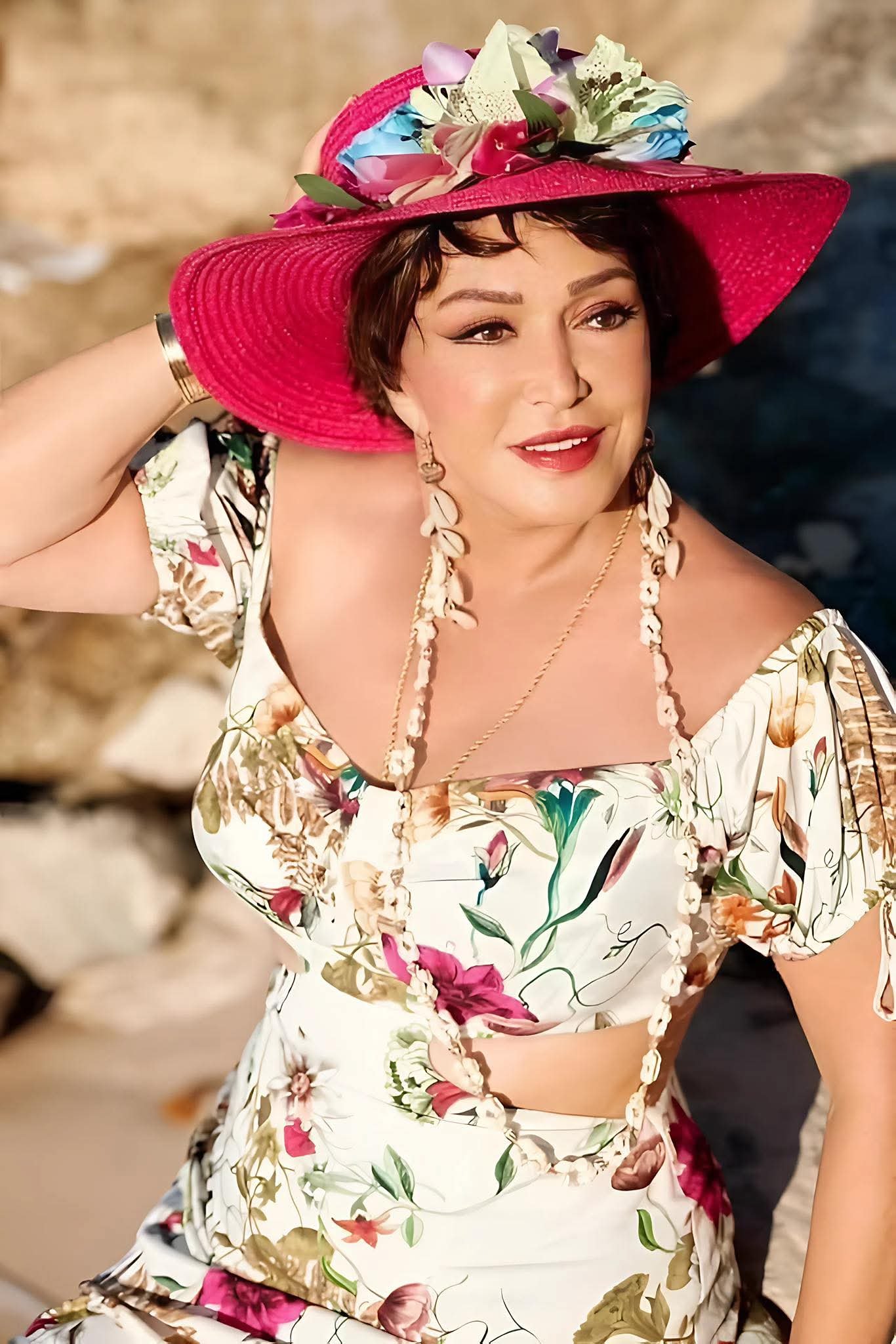 لبلبة تحتفل بشم النسيم على كورنيش النيل وتشارك الجمهور تفاصيل يومها