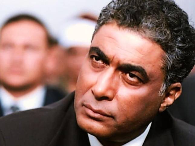 لـ أحمد زكي.. كواليس مثيرة من تصوير أربعة في مهمة رسمية 6 لـ أحمد زكي.. كواليس مثيرة من تصوير أربعة في مهمة رسمية