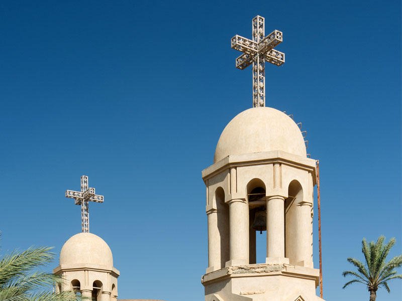 فاجعة المنيا.. هجوم إرهابي يستهدف أقباطًا قبل رمضان ويسقط عشرات الضحايا 4 فاجعة المنيا.. هجوم إرهابي يستهدف أقباطًا قبل رمضان ويسقط عشرات الضحايا