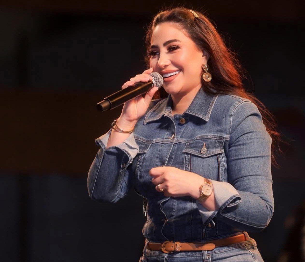 بوسي توجه رسالة حب لجمهور الإسكندرية بعد حفلها الأخير: “من أحلى حفلاتي”